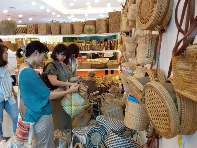 Fine art and handicraft exports surge in five months