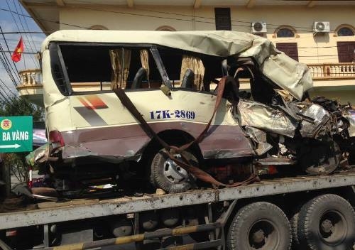 2 killed, 27 injured in bus crash in northern Vietnam