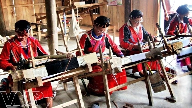 Brocade weaving of the Bahnar ethnic group in Gia Lai