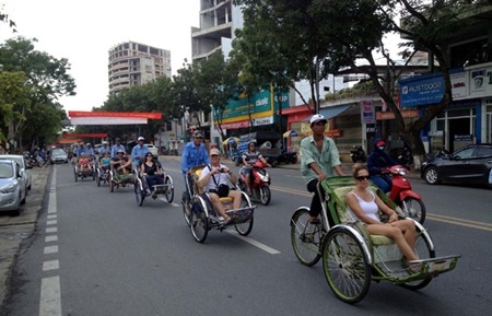 Foreign visitors to Vietnam increase by 3.5% in February