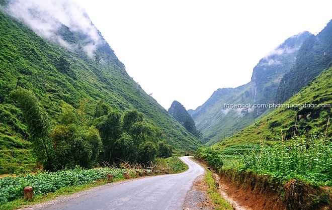 10 wondrous images of long and winding roads