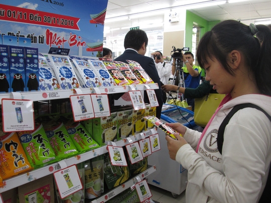 Japanese food products flood Vietnam market