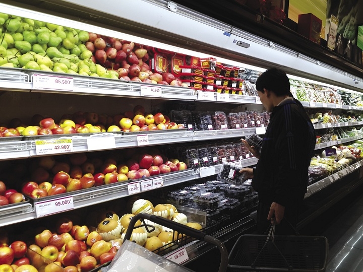 Vietnam fruits welcomed overseas, less favored in home market