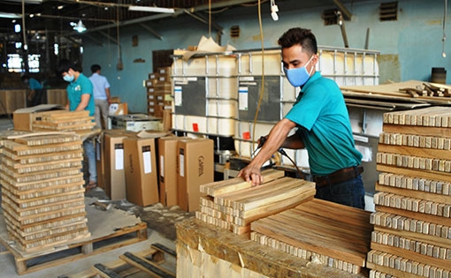 Wooden furniture manufacturers fear material shortages