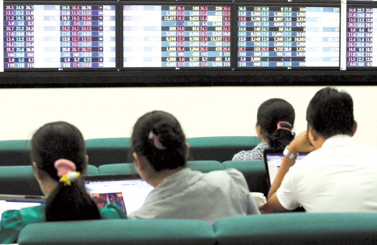 Foreign capital flows into Vietnam’s stock market in takeover deals