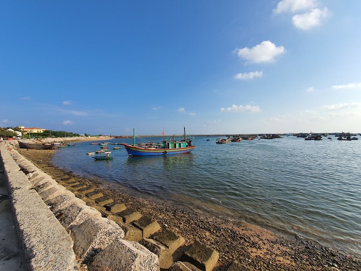 Bach Long Vy to become fishery logistics, research and rescue center