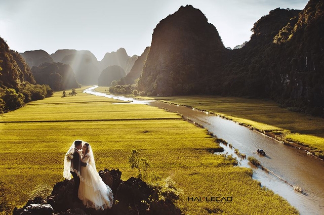 Scenic bliss for wedding portraits in Vietnam