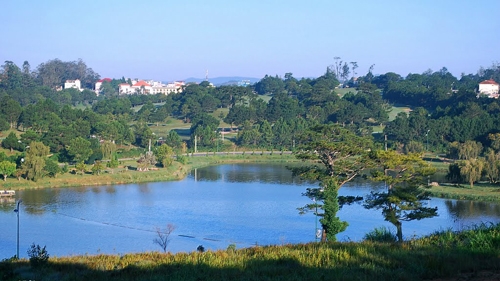 Japan to help purify Xuan Huong lake in Lam Dong