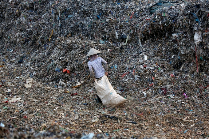 Don't look away: Shocking photos of waste from Vietnam and around the globe