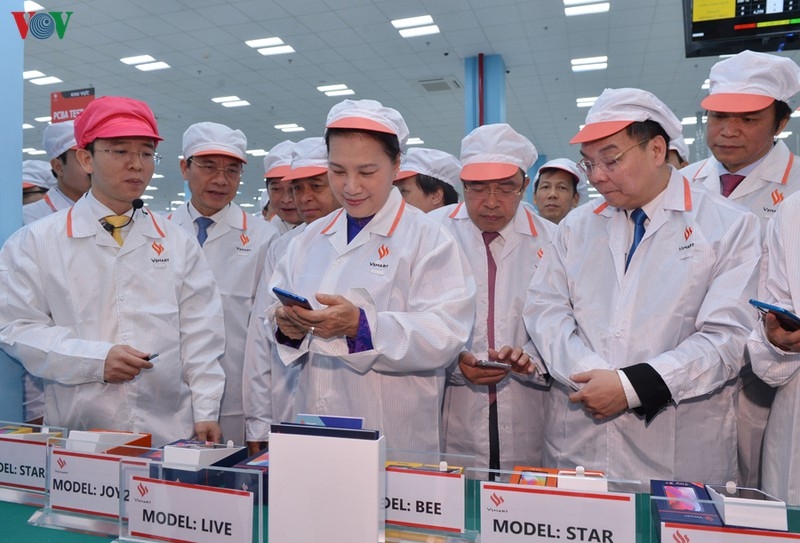 NA Chairwoman visits Hoa Lac Hi-Tech Park