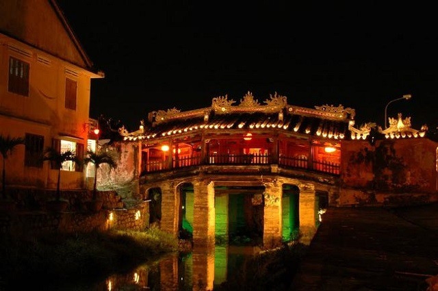 Beautiful tile-roofed bridges in Vietnam