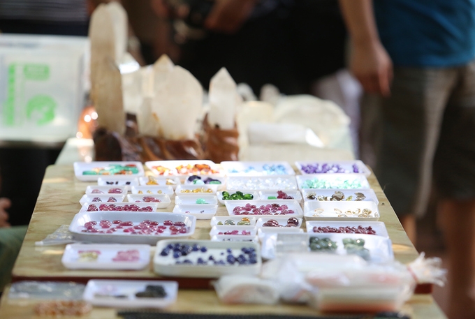 Bustling gemstone market in the capital