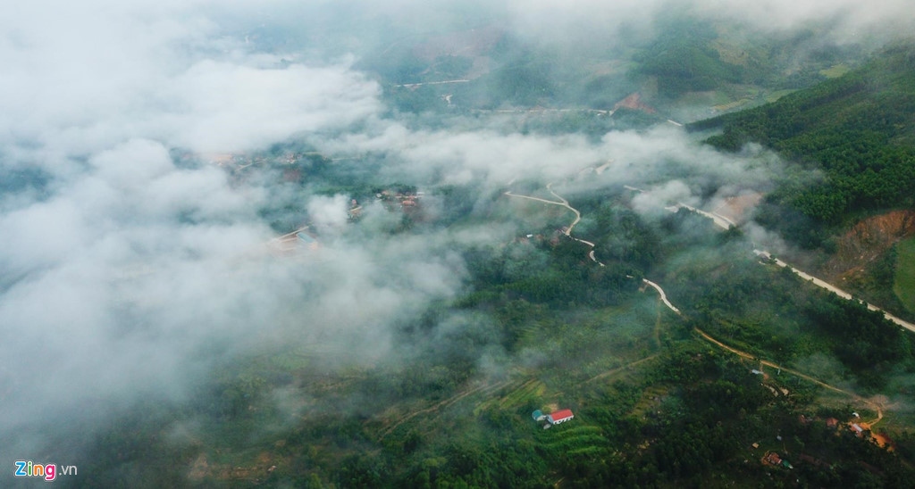 Truong Son Dong mountain range – ideal place for cloud hunters