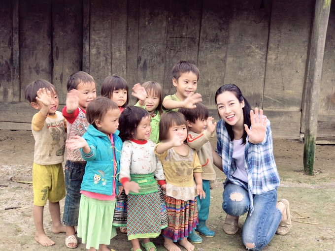 My Linh overcomes floods for Yen Bai charity project