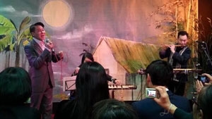 Paris performance raises funds for Vietnamese flood victims