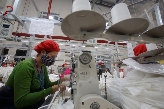 Vietnamese businesses owe US$440 mln to social insurance fund