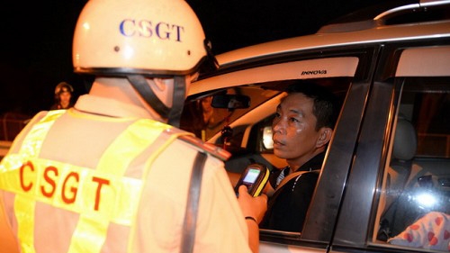 Vietnam considers criminal penalty for drunk drivers