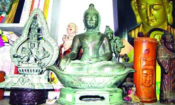 Precious Buddhist statues stand test of time