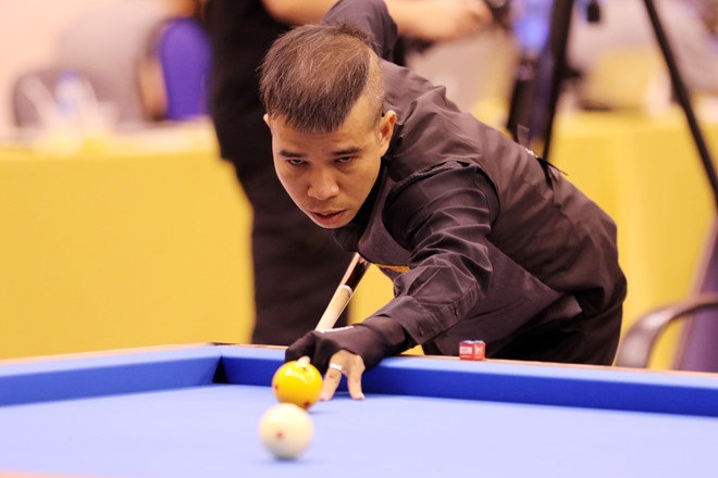 Vietnamese billiards players into Round of 16 of World Championship