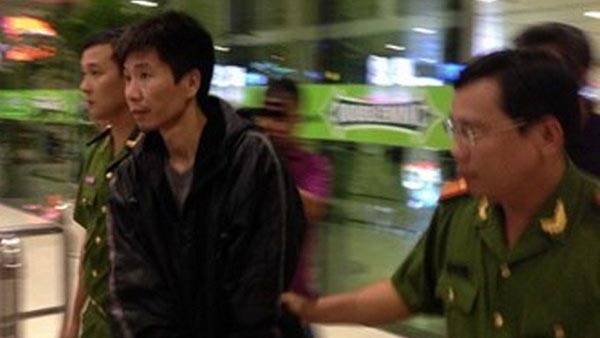 Chinese man arrested for role in Vietnam phone scam ring