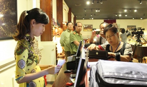 Famed Vietnamese resort town faces risks from Chinese arrivals