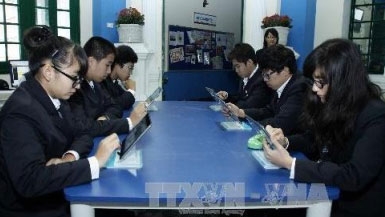 Samsung Vina grants modern libraries to schools