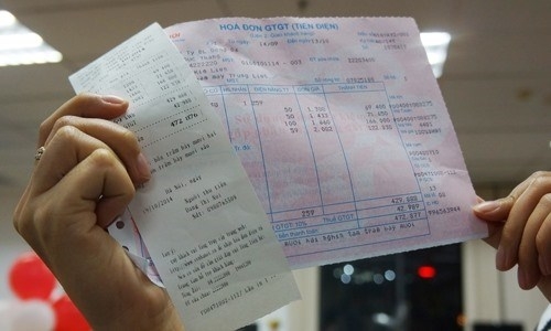 Customs authorities to stop accepting cash