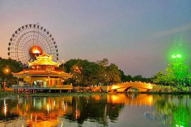 New Year celebrations at Dam Sen Park