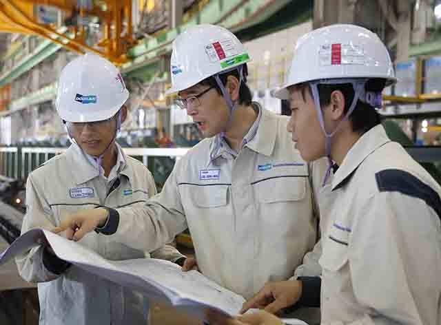 Number of enterprises resuming operations up in 10M
