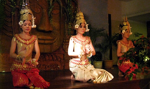 The virtue of dù kê performances