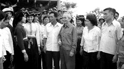 Ethnic people express gratitude to General Giap