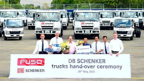 FUSO hand-over the fleet of trucks for DB Schenker