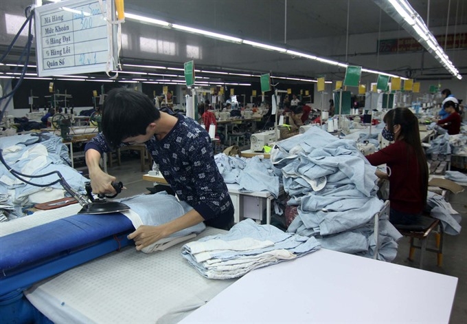 Garment industry foresees rough 2017