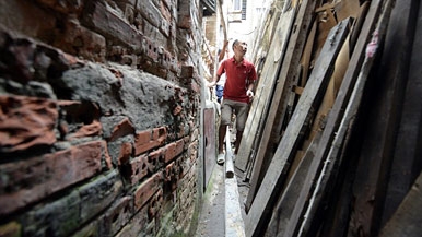 Unique alleys in Hanoi capital city