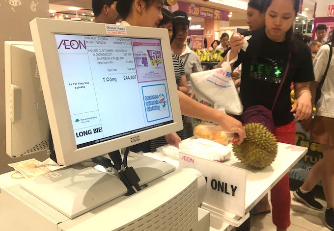 Vietnam retailers bristle at coercive rules