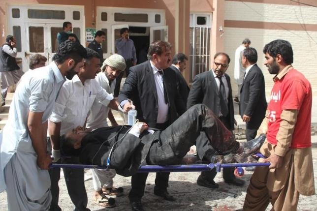 Suicide bomber kills at least 70 at Pakistan hospital, IS claim responsibility