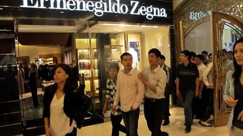 Will luxury shopping malls succeed in Vietnam?