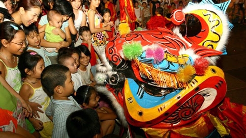 How Vietnamese kids celebrated Mid-Autumn Festival?