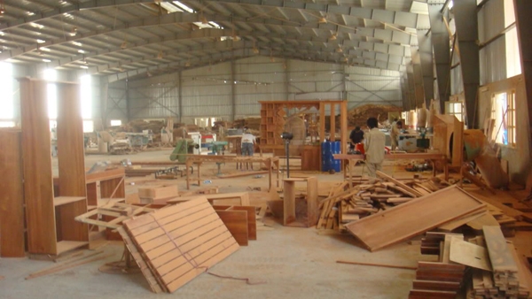 Vietnamese suppliers call Czech furniture distributor fraud