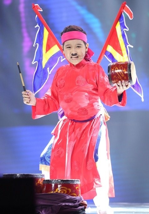 Hanoi boy wins The Voice Kid with traditional opera