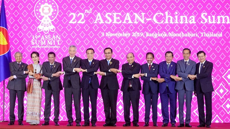 PM Phuc underscores clear and consistent stance of Vietnam on East Sea issue