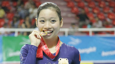 Vietnamese win two golds in vault