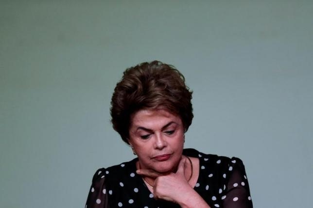 Brazil's Rousseff calls for referendum on early elections