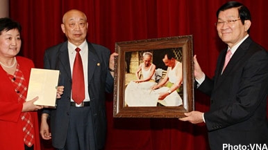 President praises Chinese support