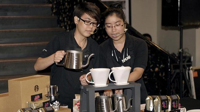 Starbucks sells Dalat coffee at local shops