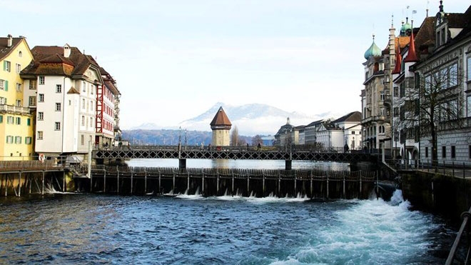 Switzerland through the lens of a student