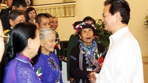 PM praises northwestern residents and war invalids