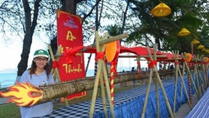 Longest-ever Tet cake made