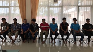 Thailand hands 9 fishermen over to Vietnam