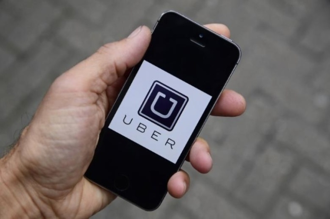 Over 20,000 Vietnamese work as Uber motorbike drivers